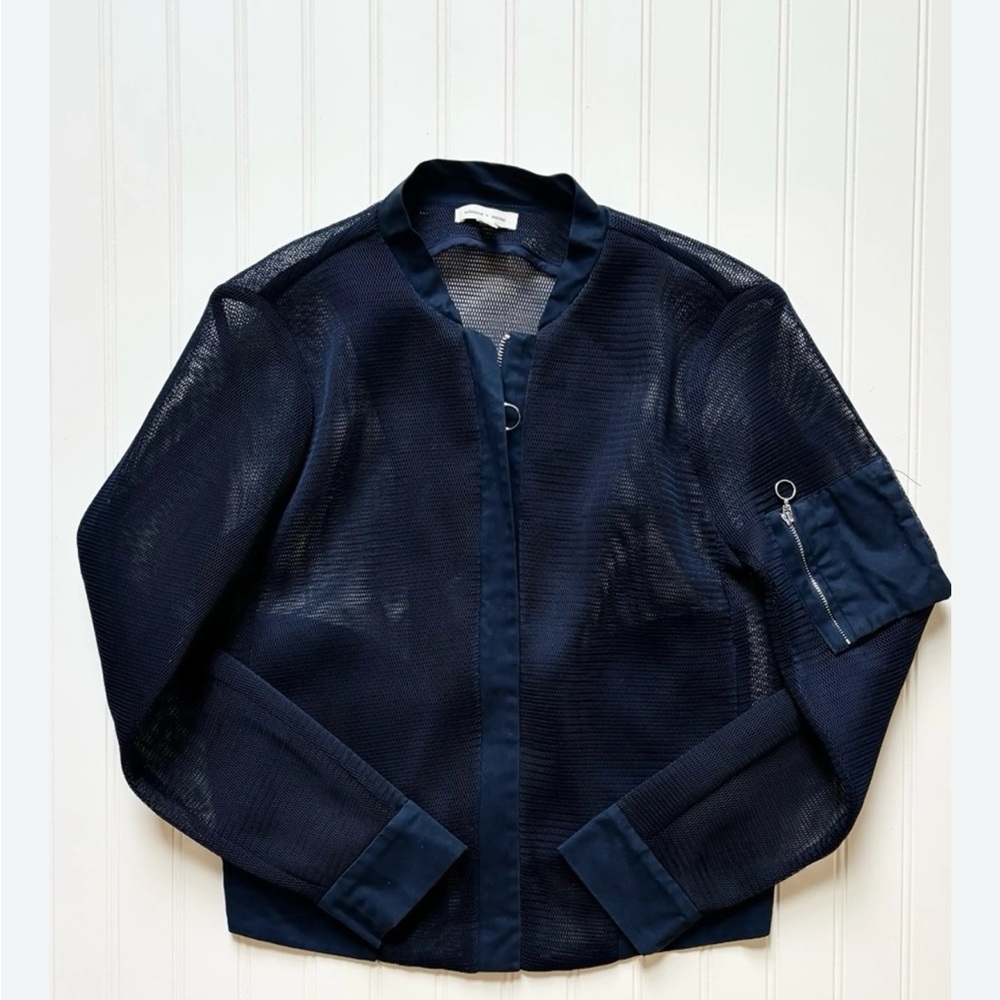 Silence and noise mesh bomber